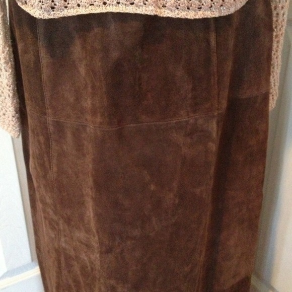 100% suede brown fully lined maxi skirt - Picture 2 of 6